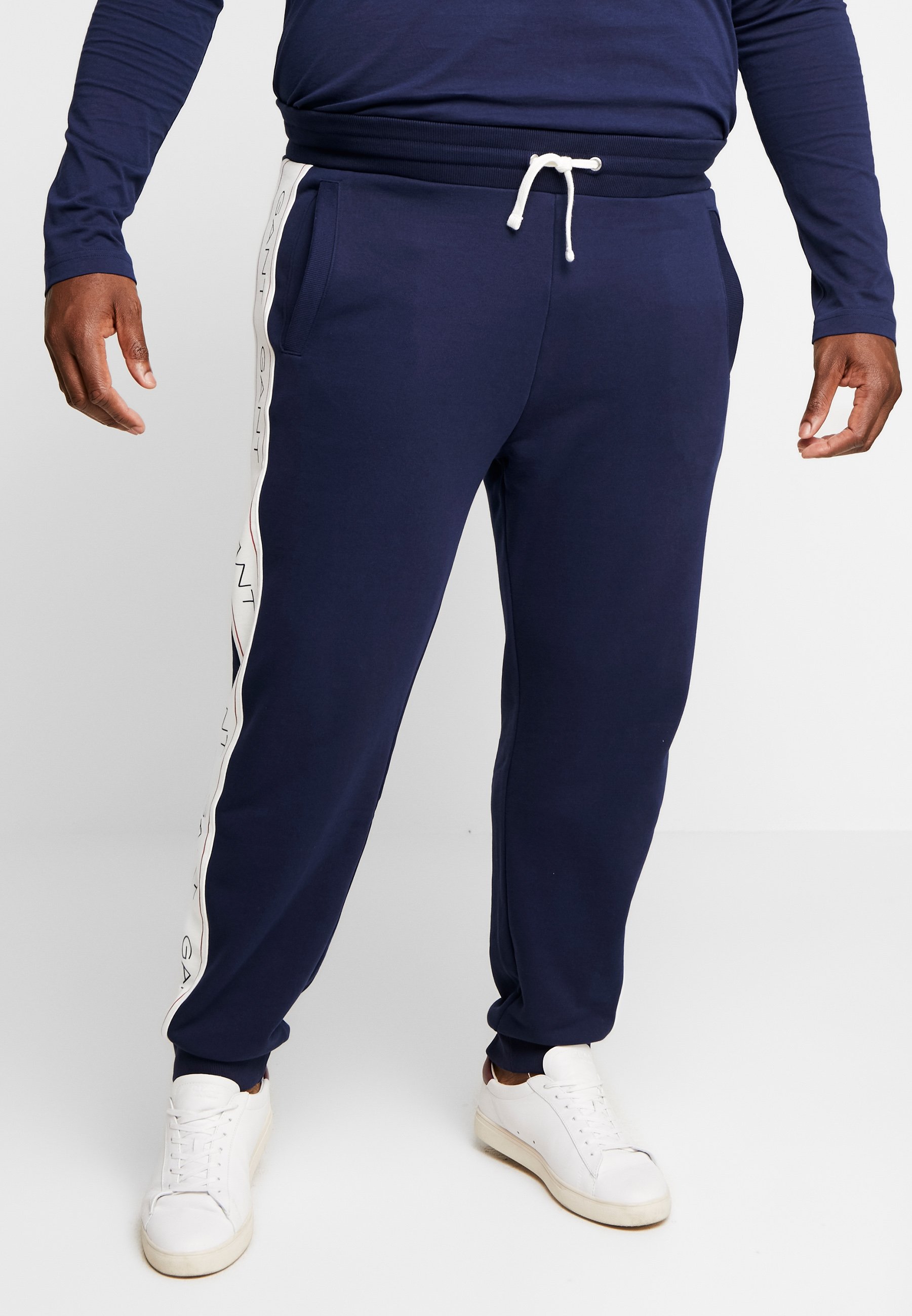 GANT ARCHIVE PANTS Joggebukse evening blue Zalando.no Blue ARCHIVE JOGGEBUKSE Gant Joggebukser - Herreklær er billig