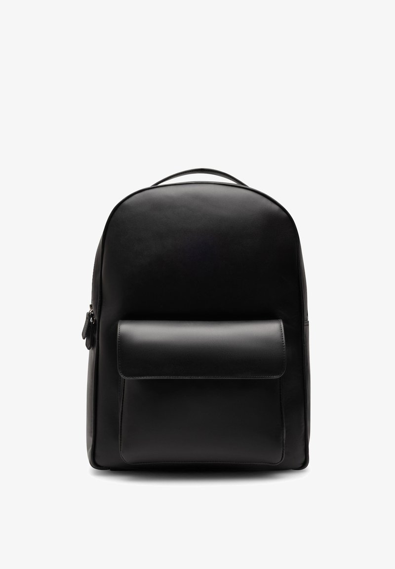 bolongaro trevor leather backpack Phoebe Backpack by Bolongaro Trevor Pack it up Grab handle Padded and adjustable straps Zip fastening External zip pocket Metal logo Camberwell Leather Backpack Bolongaro