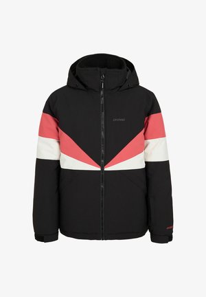 Veste d'hiver noire avec des rayures inclinées roses et blanches, fermeture éclair frontale, capuche, et logo "protest" sur la poitrine et le poignet de la manche.