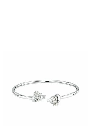 Bracciale rigido aperto in argento con due estremità a nodo incastonate di cristalli su sfondo bianco.