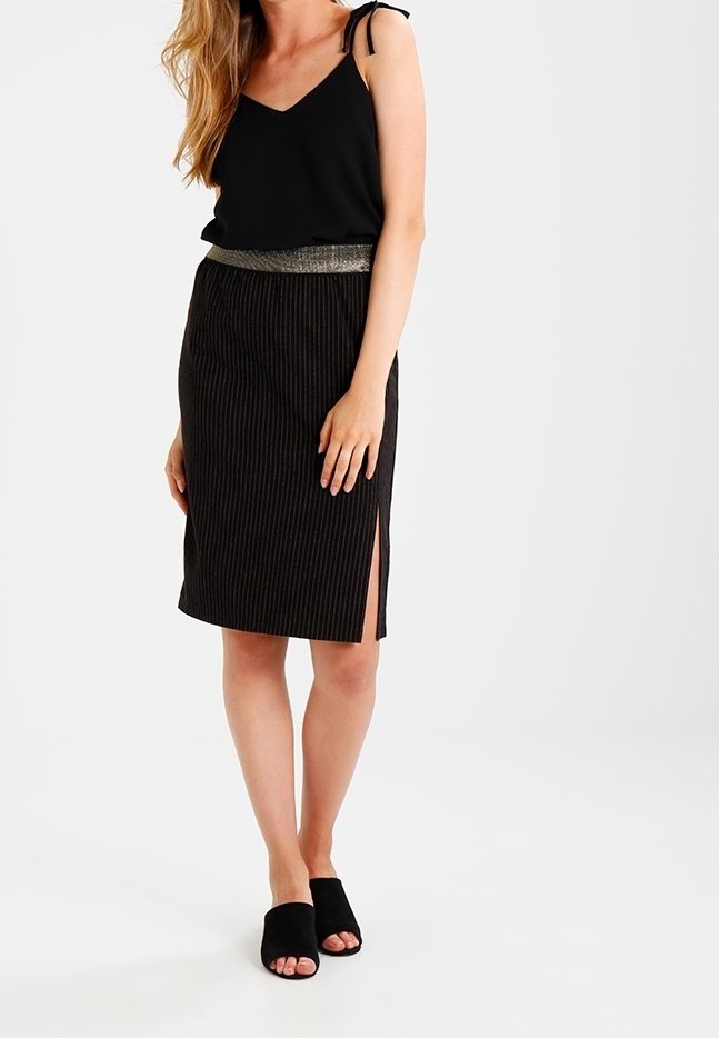 Culture Pencil skirt black (Pre-owned)