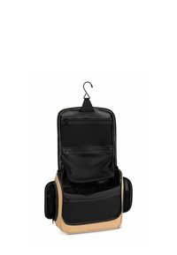 Organizador de viaje colgante con un diseño en negro y marrón. Cuenta con múltiples bolsillos de malla y con cremallera para almacenamiento. Forma compacta y resistente.