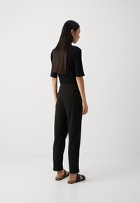 Marc O'Polo MEDIUM WAIST SLIM LEG ANKLE LENGTH LOOK - Hlače - black