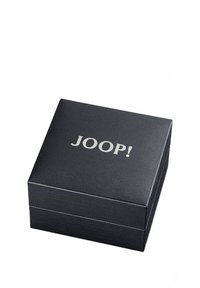 Zwarte, gestructureerde doos met JOOP! branding in zilver op de deksel. Vierkante vorm, minimalistisch ontwerp, gesloten zonder zichtbare hardware.