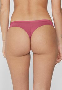 Tezenis BRAZILIAN - String - Pink