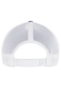 Hvit baseballcaps med mesh bak og en blå knapp på toppen. Justerbar plastknapp foran for størrelsesjustering.