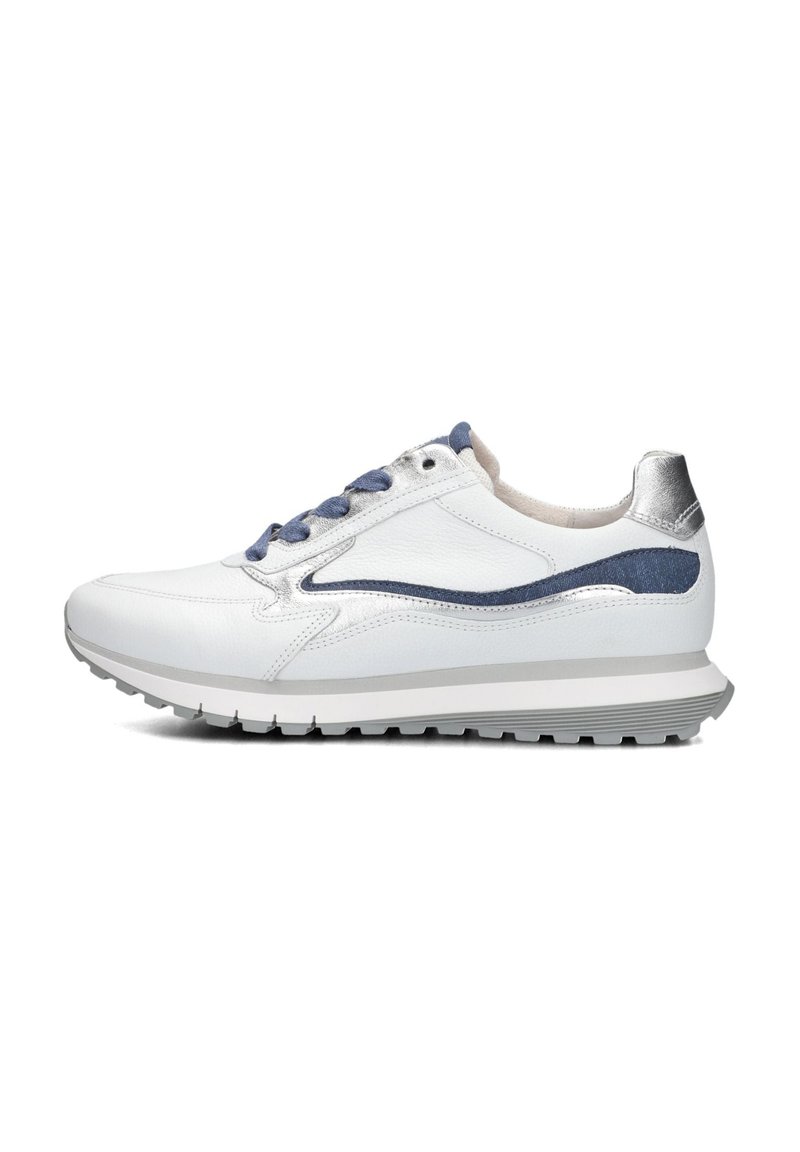 Witte leren sneakers met zilveren en marineblauwe accenten, gestructureerde afwerking, grijze rubberen zool en blauwe veters. Beschikt over een soepele en gestroomlijnde vormgeving.