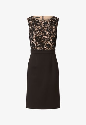 Sort kjole med en tætsiddende bodice med detaljeret sort blondeoverlægning og en solid sort nederdel. Bageste lynlås lukning, ærmeløs design.