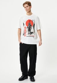 Koton CREW NECK - Printtipaita - white