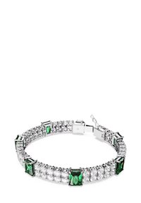 Bracelet en argent présentant des pierres précieuses alternées rectangulaires vertes et rondes transparentes, avec un fermoir lisse et une finition brillante.