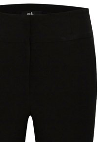 Zwarte op maat gemaakte broek met een gladde textuur en een middelhoge taille, met een eenvoudig ontwerp en zonder zichtbare hardware of versieringen.