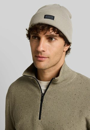 TOM TAILOR DENIM, TOM TAILOR DENIM ACCESSOIRE BEANIE MÜTZE MIT LOGO-BADGE - Muts - dark sage green