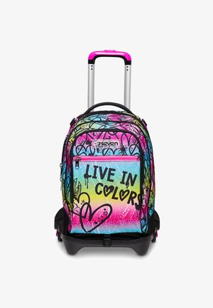 Zaino da viaggio con design multicolore vivace, dotato di una tasca frontale con il testo "VIVI A COLORI" e dettagli neri. Ruote lisce e maniglia.