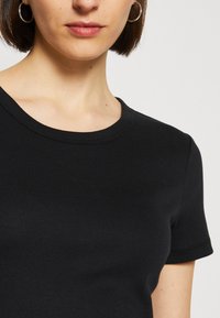 Esprit CREW - T-shirt basique - black