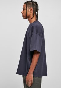 Urban Classics ULTRA HEAVY OVERSIZED  - T-shirts - midnightnavy