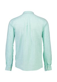 Camicia a maniche lunghe verde menta chiaro in lino testurizzato. Presenta un colletto classico, polsini con bottoni e una piega centrale sul retro.