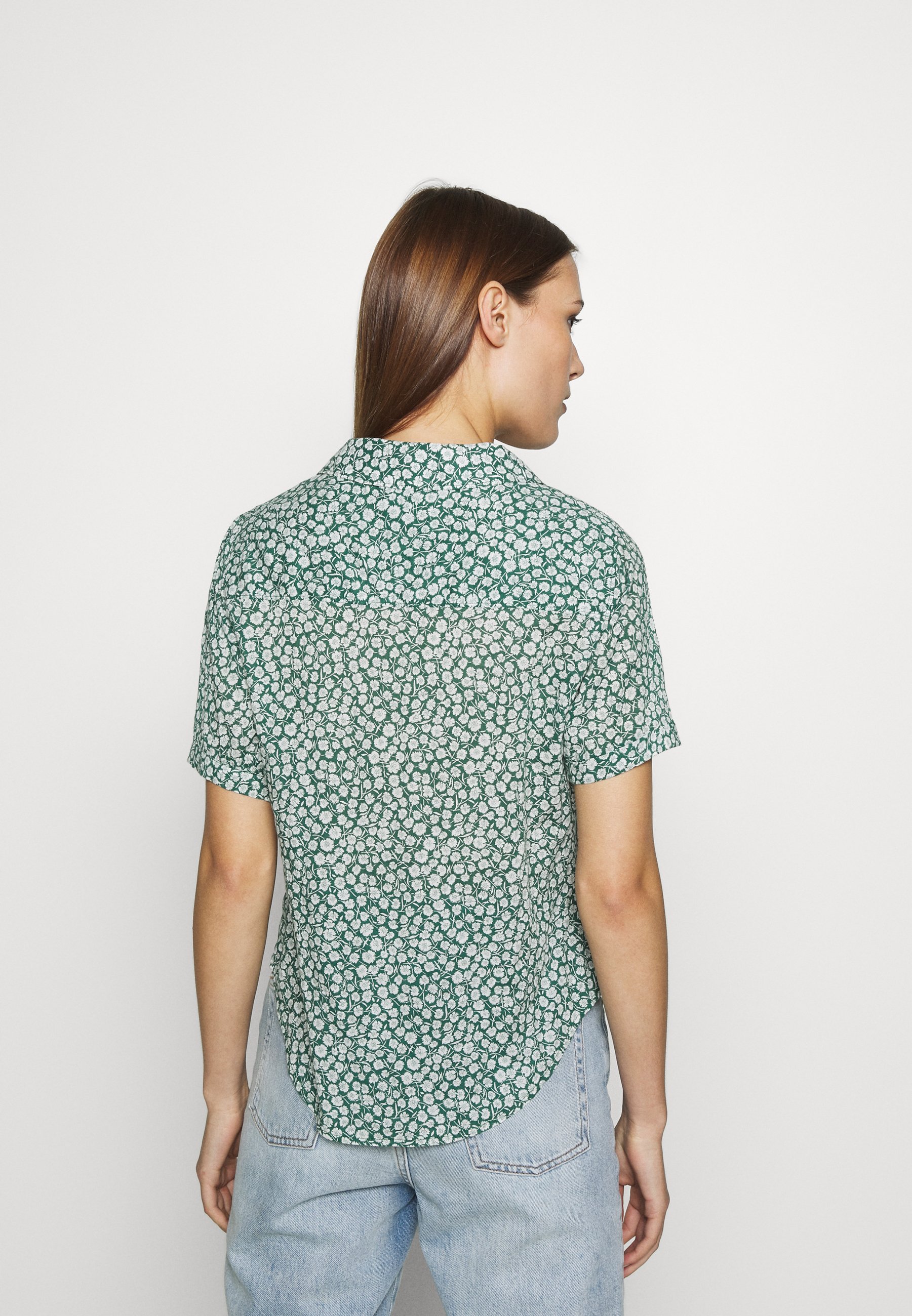 Abercrombie & Fitch SUMMER Skjorte green Zalando.no Abercrombie & Fitch SUMMER Skjorte green Zalando.no