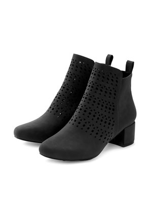 Kotníkové boty - black