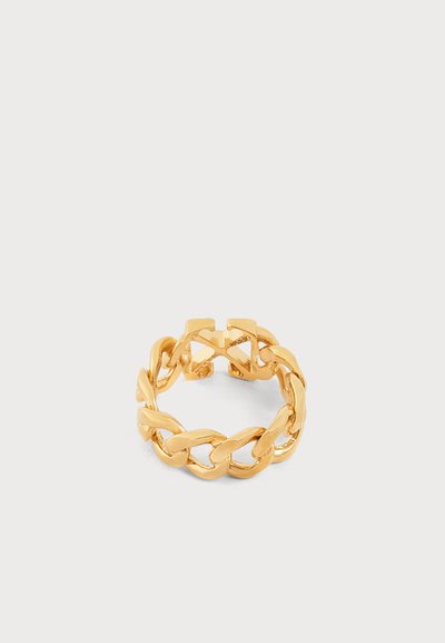 Bague à maillons de chaîne en or avec un anneau réglable ouvert, finition polie, présentée sur un fond clair uni.