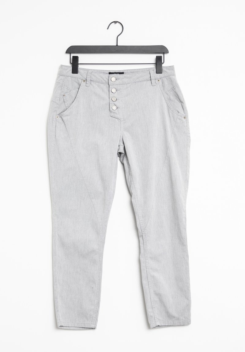 Pantalon en velours côtelé gris clair avec quatre boutons argentés, poches avant et arrière, suspendu à un cintre noir sur fond blanc.