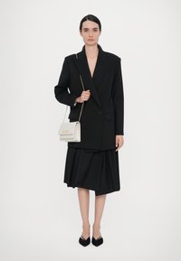 Love Moschino - SMART DAILY BAG - Cross body bag - ivory Thumbnail Image 1