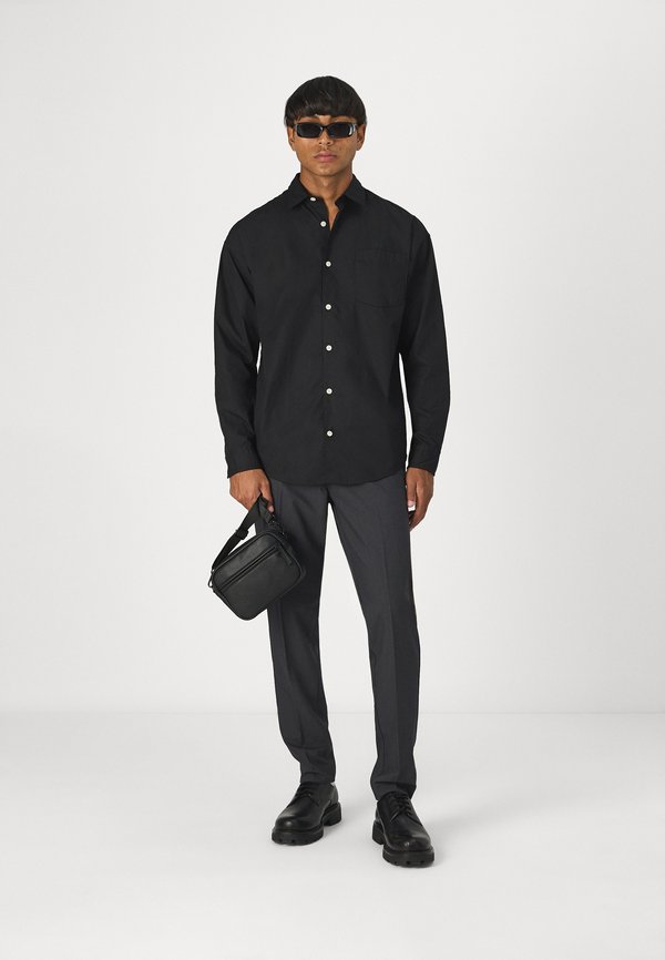 STACE - Chinos - india ink2