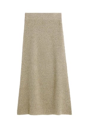 Una falda a la altura de la rodilla hecha de una tela texturizada con un patrón de espiga en un color beige suave. Presenta una cinturilla ajustada.