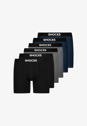 Zes paar herenboxers in zwart, grijs en marineblauw, elk met een zwarte tailleband bedrukt met "SNOCKS" in witte letters.