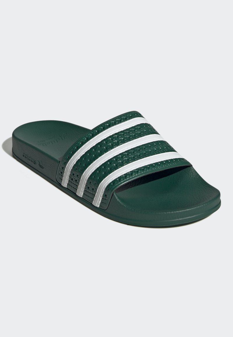 Originals ADILETTE UNISEX - Chanclas de baño - collegiate green/ftwr green/verde oscuro - Zalando.es