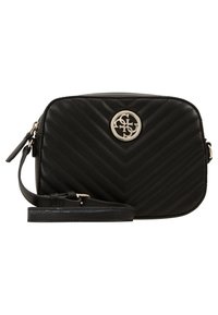 Sort quiltet læder crossbody taske med gyldent cirkelformet logo og justerbar rem, rektangulær form med afrundede kanter.