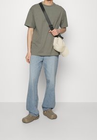 Weekday Löst sittande jeans - blue denim