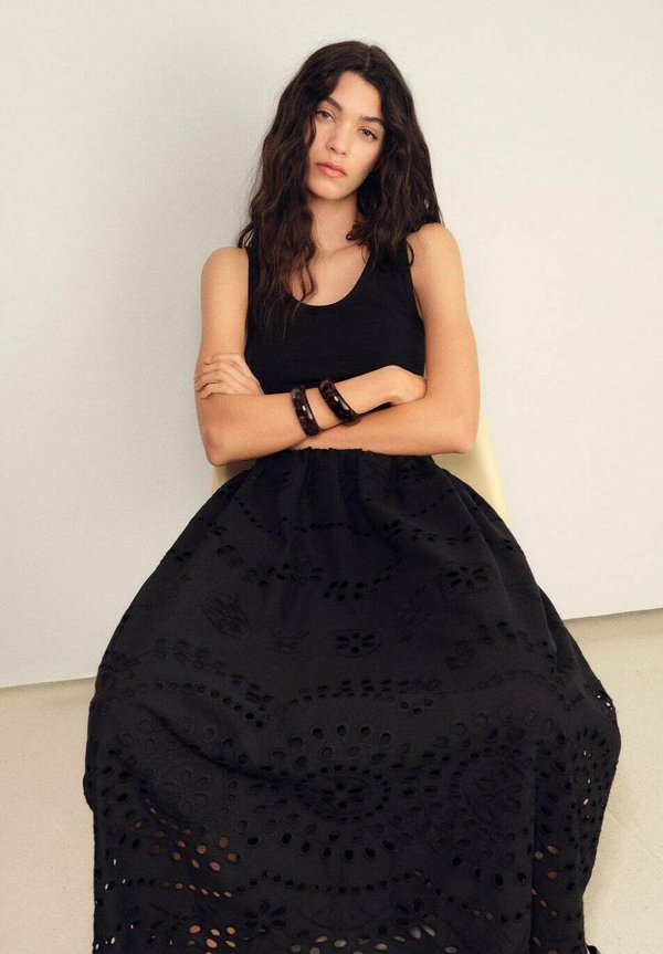 WITH OPENWORK EMBROIDERY - Maxi dress3