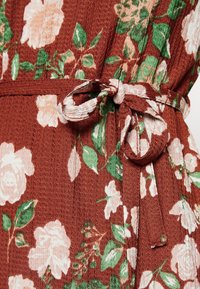 Vero Moda VMLGELINA SINGLET MIDI DRESS - Vestido de dia - henna