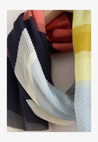 Seleccionado, orange bright plisse stripe