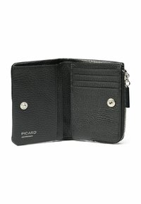 Cartera de cuero negro con acabado texturizado, cuenta con ranuras para tarjetas, cierre de presión y un compartimento con cremallera. Tiene grabado "PICARD GERMANY".