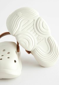 Next REGULAR FIT - Sabots - neutral