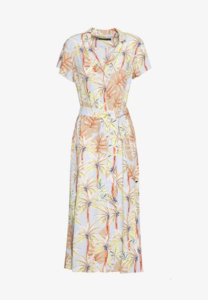 Robe à boutons avec manches courtes, en tissu bleu clair orné d'un imprimé de feuilles de palmier dans des tons orange, jaune et vert. Comprend une ceinture à la taille.