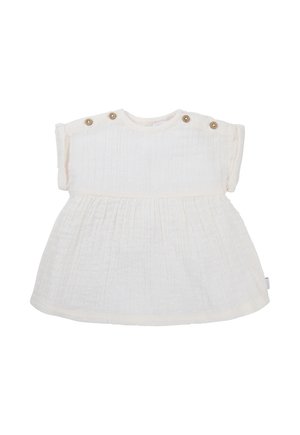 Weißes Baumwollkleid mit kurzen Ärmeln, strukturiertem Stoff und gerafftem Bund. Es hat Druckknopfverschlüsse an den Schultern für ein einfaches An- und Ausziehen.