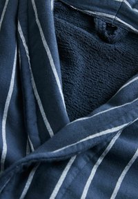 Unselected, new navy blue stripe