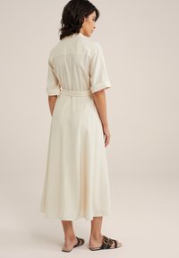 WE Fashion WE STUDIO - Rochie tip cămașă - white