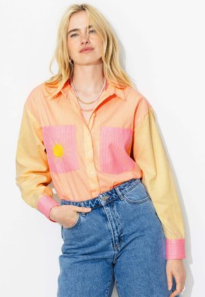Promod, CHEMISE RAYÉE OVERSIZE - Chemisier - rayures multicolores