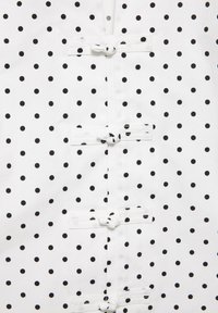 PULL&BEAR FITTED TOGGLE - SHIRT - Blouse - white