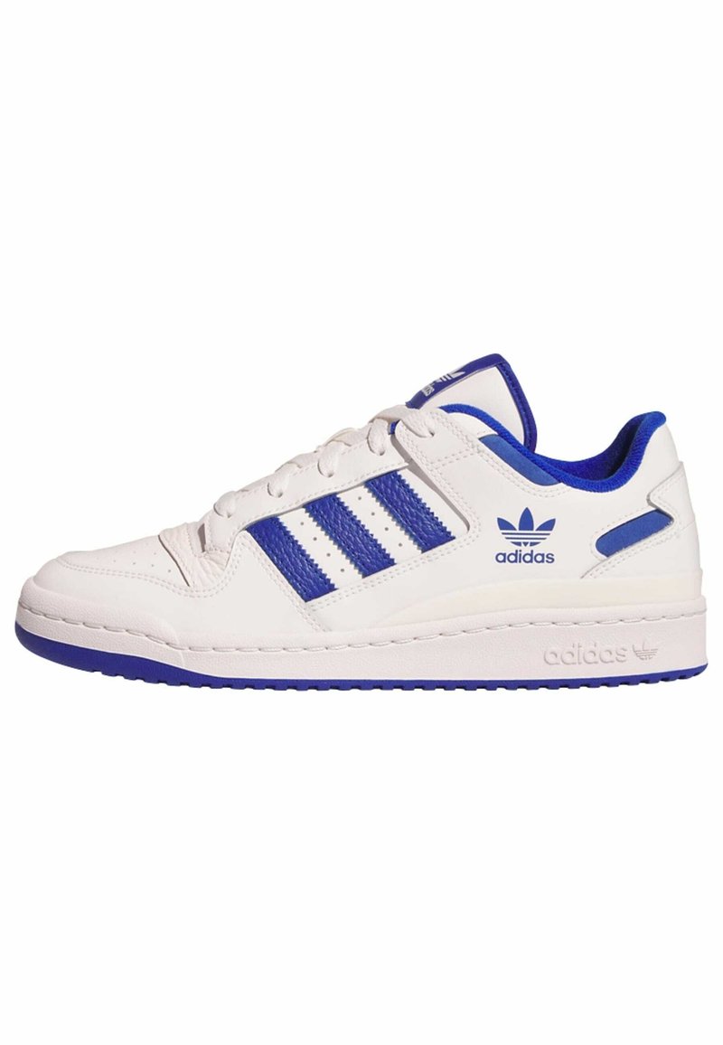 White leather sneaker with blue accents, featuring three blue stripes and a padded ankle. Rubber sole and logo on the heel. Classic design.