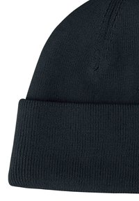 Gehaakte zwarte beanie muts met een geribbelde ontwerp en een omgeslagen rand, gemaakt van een zachte en flexibele stof voor comfort en warmte.
