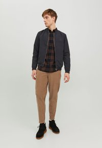 Jack & Jones JJEROY czarny