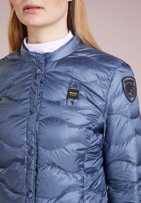 Blauer Piumino - blue