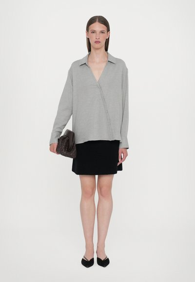 CLOSED ASYMMETRIC SHIRT - Paitapusero - light grey