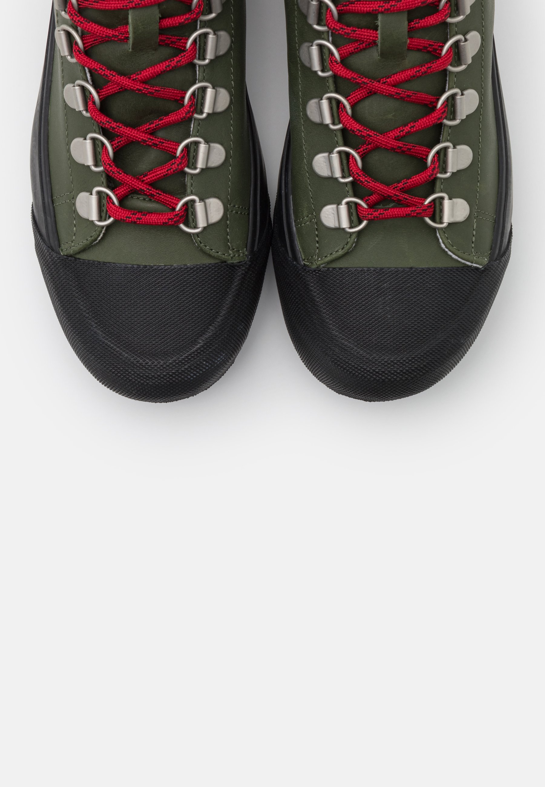 bottine lacoste
