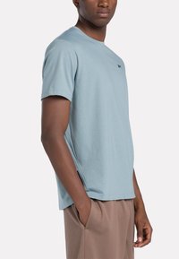 Reebok ATHLETE 2.0 ENDURE - Sports T-shirts - soft slate