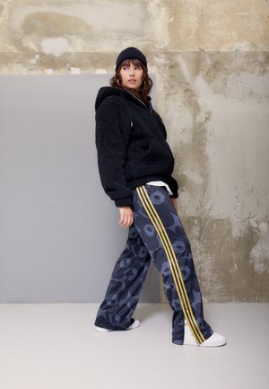 TRACK PANT - Pantalon de survêtement - black/carbon